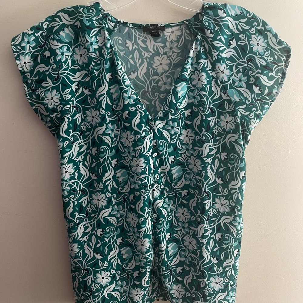 White & Green Short Sleeve Blouse